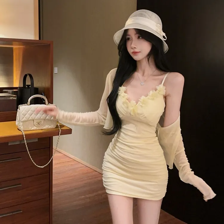 名媛v领吊带连衣裙女秋御姐包臀绝美小妈裙披肩开衫抹胸套装裙子