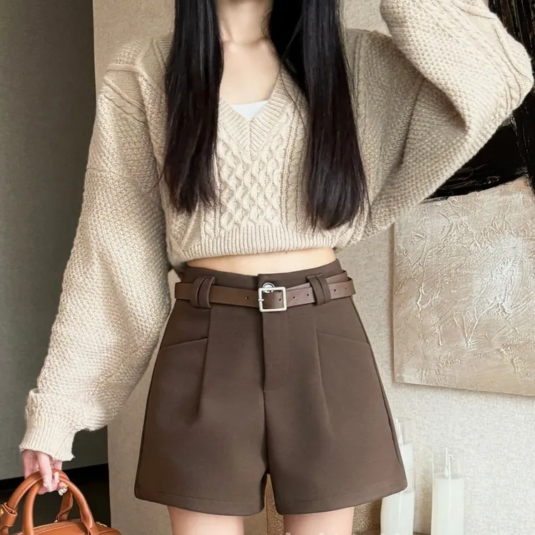 2025冬季爆款高腰A字短裤毛呢短裤女咖色显瘦百搭小个子休闲短裤
