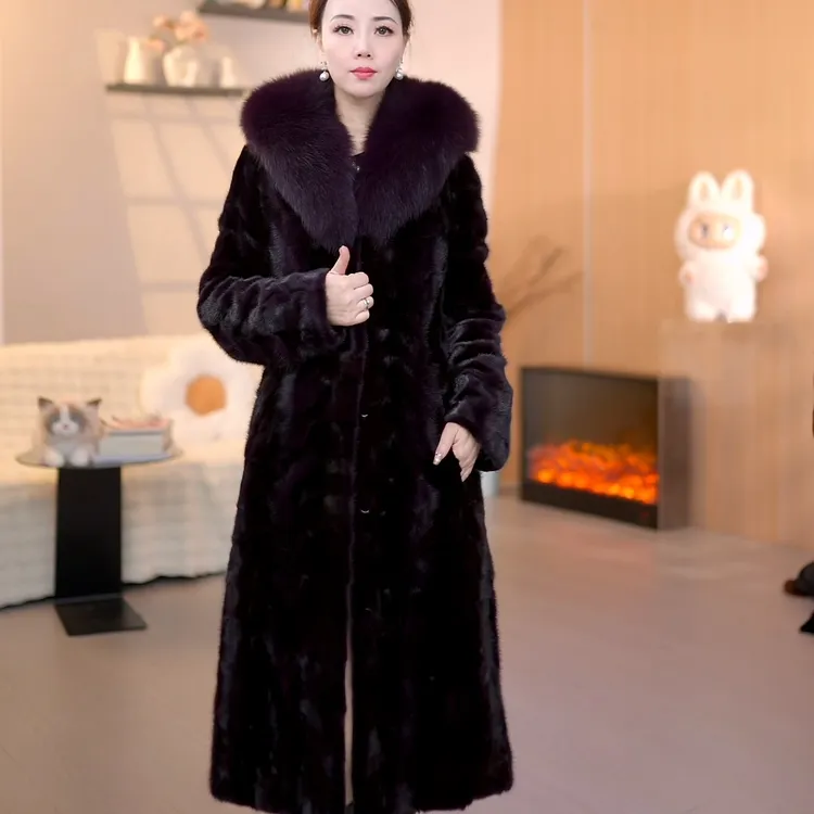 上档次新款高贵紫色女士外套大码气质妈妈装高档冬季加厚长款洋气