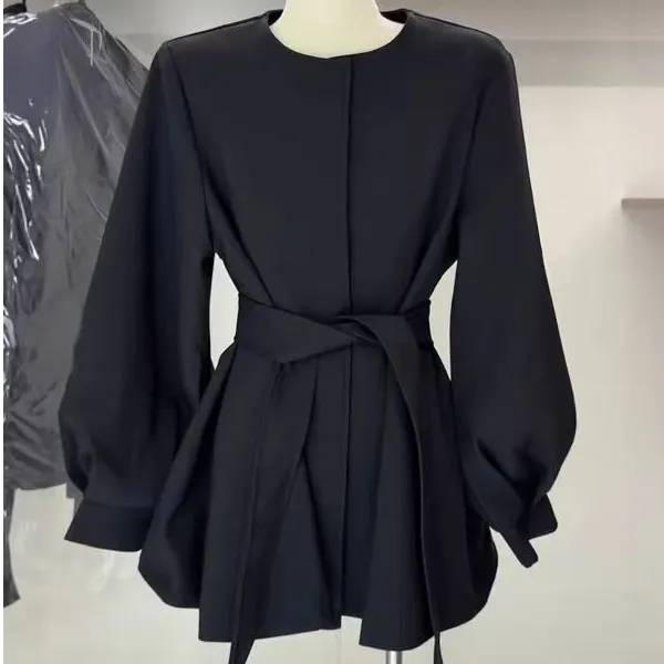 法式赫本风黑色圆领灯笼袖西装裙女秋季新款气质系带收腰a字短裙