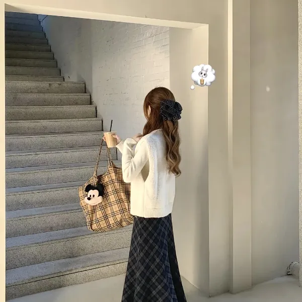 秋冬新款韩系显瘦三件套女高级感慵懒风打底衫针织马甲半身裙套装