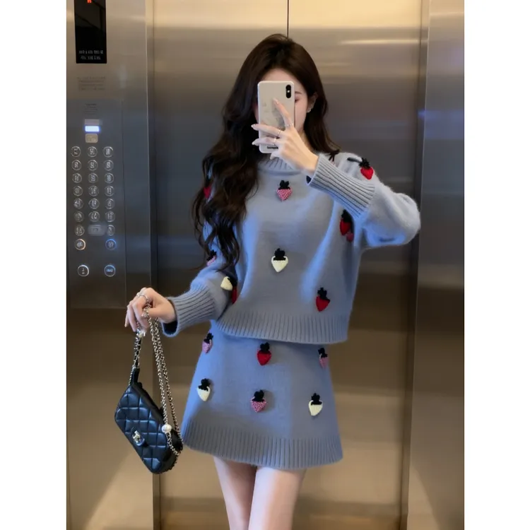 2025新款蓝灰色针织套装初冬小个子穿搭今年流行上衣半身裙两件套