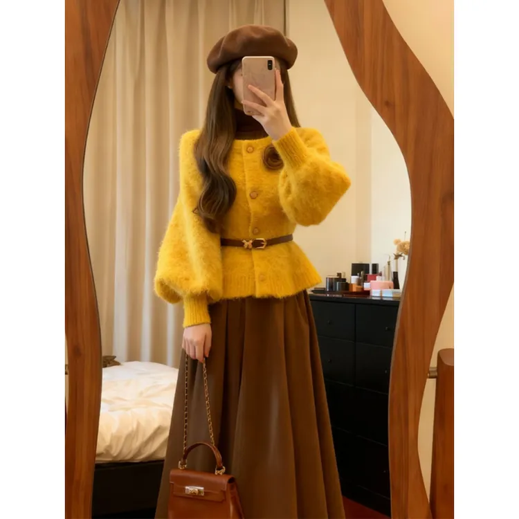 【当日发货】穿搭高级感小香风千金黄色针织毛衣大女主气场套装裙子