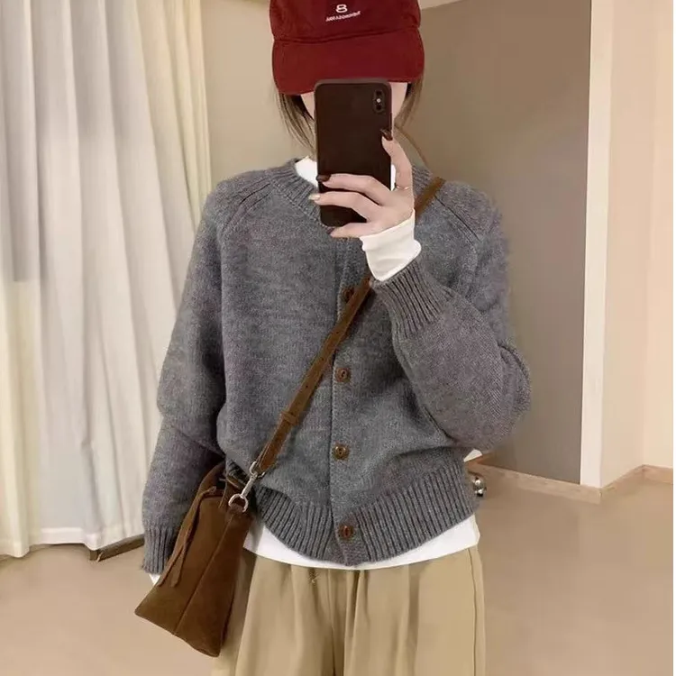 2025秋冬季新款韩系复古圆领单排纽扣毛衣女款小个子短款针织开衫