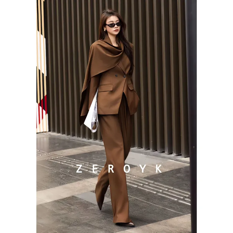 ZEROYK 翎蔻高级感美拉德穿搭咖色披肩收腰西服直筒阔腿裤两件套