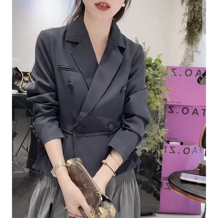 小个子气质名媛通勤正肩收腰西装领上衣女装2025早秋新款时尚外套