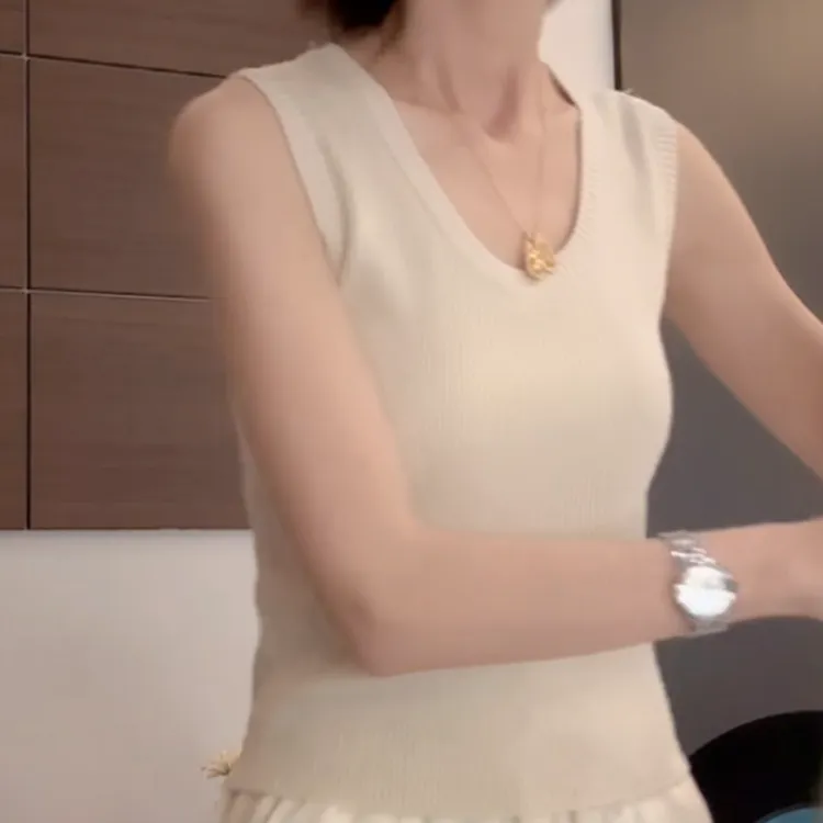 高级感针织吊带背心女2025新款春夏U领纯色基础百搭无袖上衣