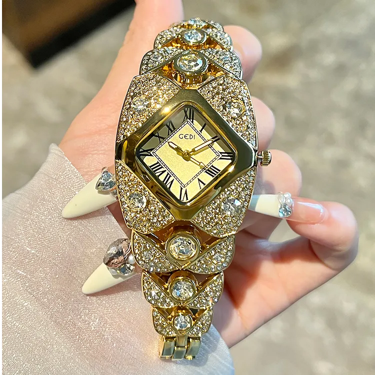 时尚轻奢百搭满钻钢带2025新款女士手表正品高端轻奢防水石英腕表