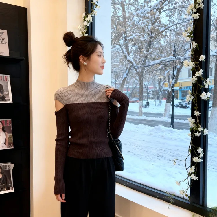 秋冬季2025新款设计感小众毛衣打底衫内搭拼色半高领露肩针织衫女