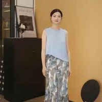 夏日日常休闲极简风宽松型圆领百搭通勤淡雅蓝色女衬衫JL7771