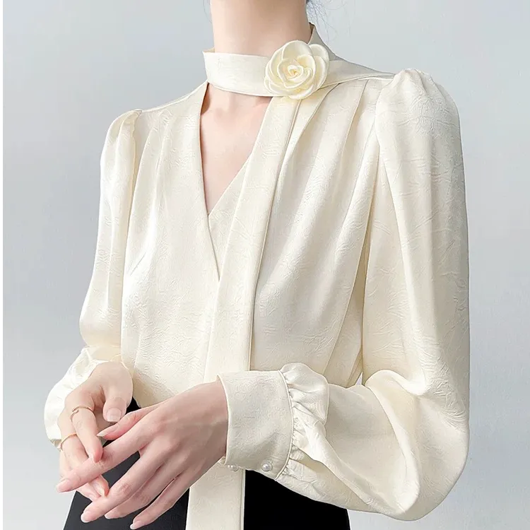 玫瑰胸花飘带衬衫2025春装新款职业通勤法式气质长袖上衣