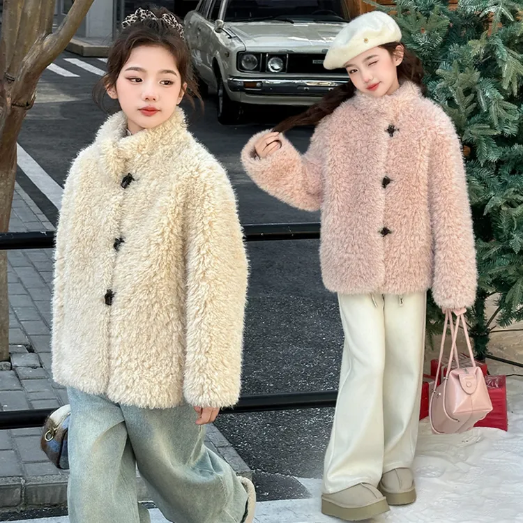 女童毛毛衣2025冬季新款儿童洋气皮毛一体牛角扣外套时尚保暖上衣