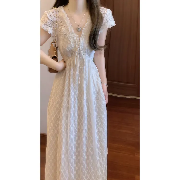 法式温柔重工手作蕾丝V领气质连衣裙收腰显瘦度假风仙女长裙9581