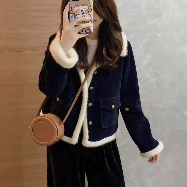 哥弟阿玛施正秋冬2025新款爆款拼接加厚深色加绒短款小香风外套女