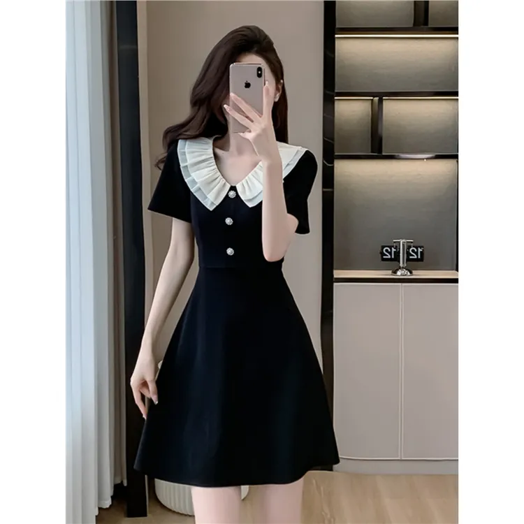 WD赫本气质娃娃领连衣裙夏季法式不过时收腰显瘦修身小黑短裙洋气
