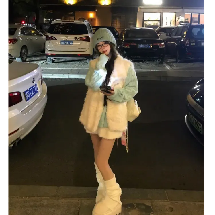 超火一整套2025秋冬新款时尚甜美减龄韩版针织毛衣马甲短裙三件套