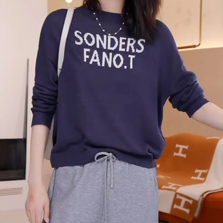 设计感字母圆领针织衫女2025新款春季轻奢气质显瘦百搭款休闲上衣