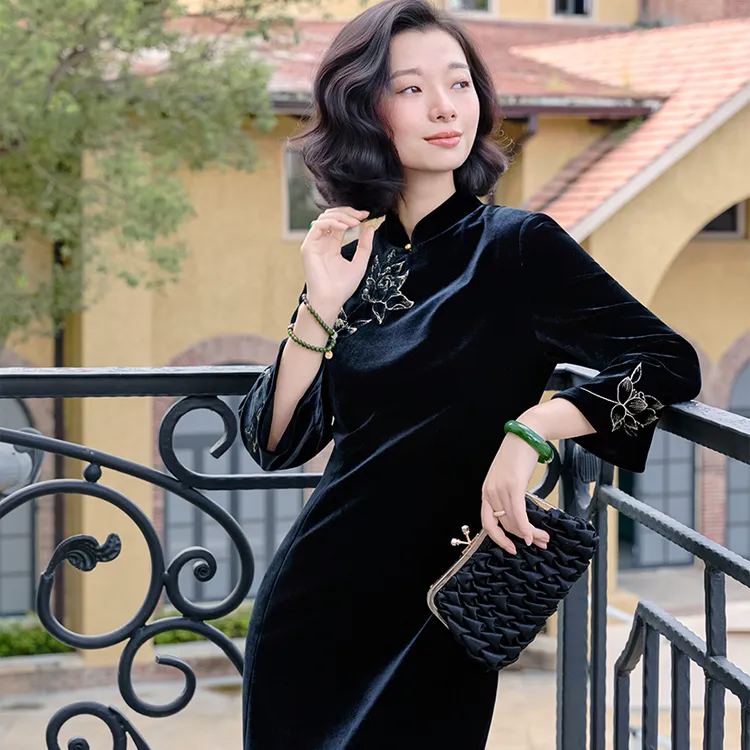 西子/【墨绒金荷】高级贵气进口丝绒刺绣金莲黑色旗袍/QPTJ503