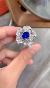 【闪购商品】蓝宝石戒指18K金镶嵌2.61CT