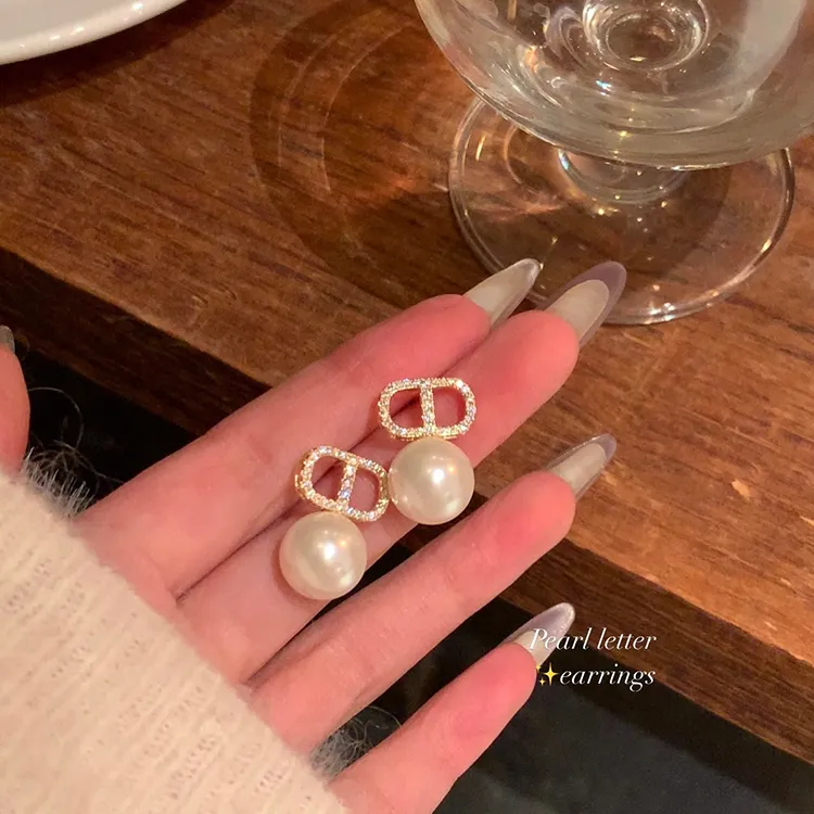 合金耳饰 千金CD珍珠耳环高级感气质轻奢耳钉耳饰无耳洞耳夹