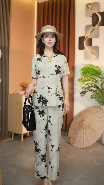 女士夏季薄款短袖绵绸套装中老年妈妈人造棉两件套老人绵绸家居服