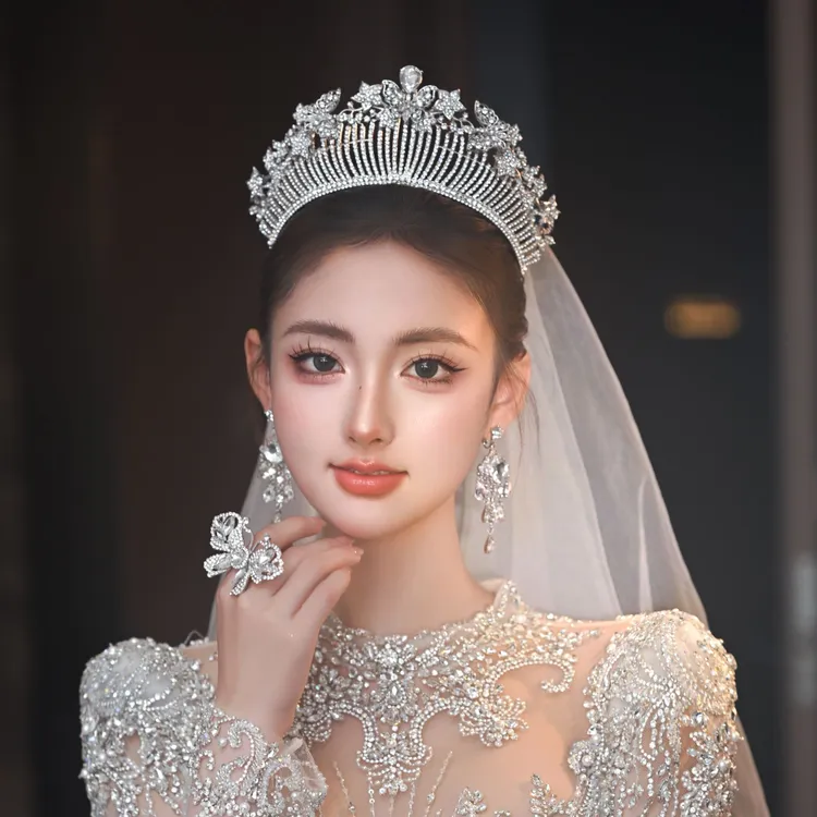合金仿水晶婚庆饰品 01029新款新娘皇冠百搭闪钻蝴蝶王冠礼服头饰