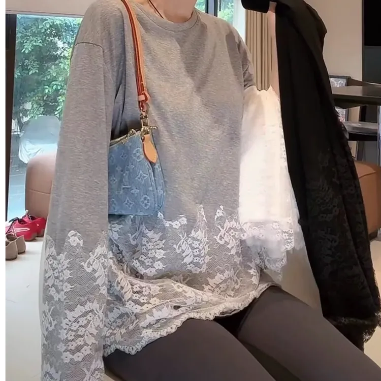 蕾丝拼接长袖t恤女2025春夏新款时尚洋气高档打底中长上衣