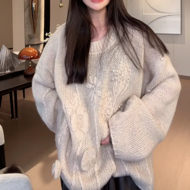 2026新款秋冬时尚翻领百搭镂空手工花设计款套头上衣LK2509193