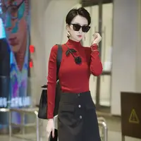 （萱萱推荐）法式立体花朵半高领打底衫