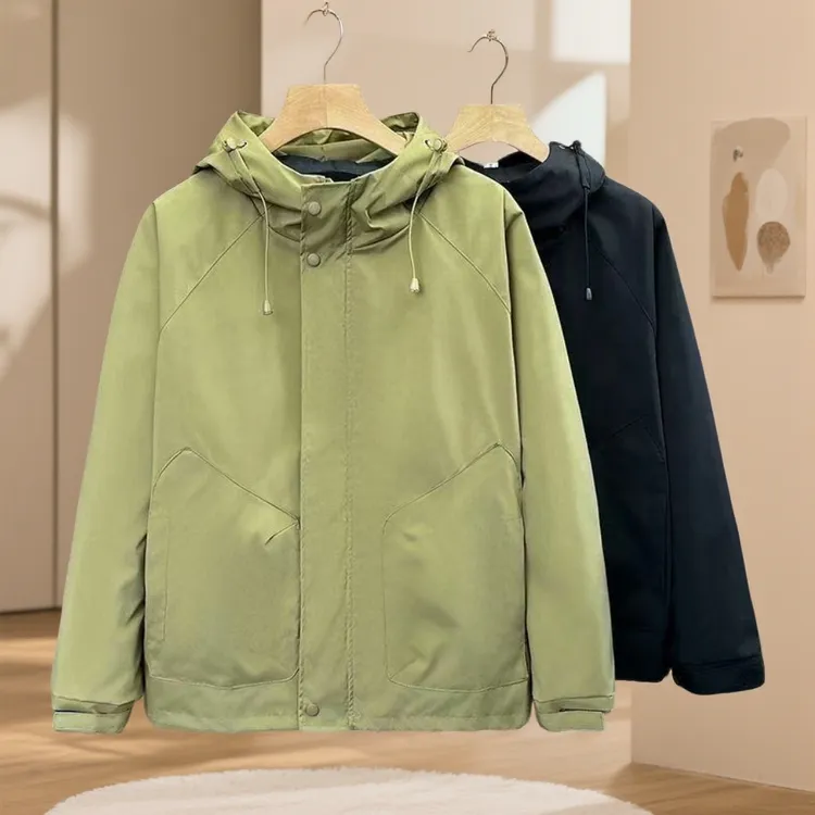 2025年秋冬季新款夹克外套男士冲锋衣防风上衣纯色连帽时尚新款休