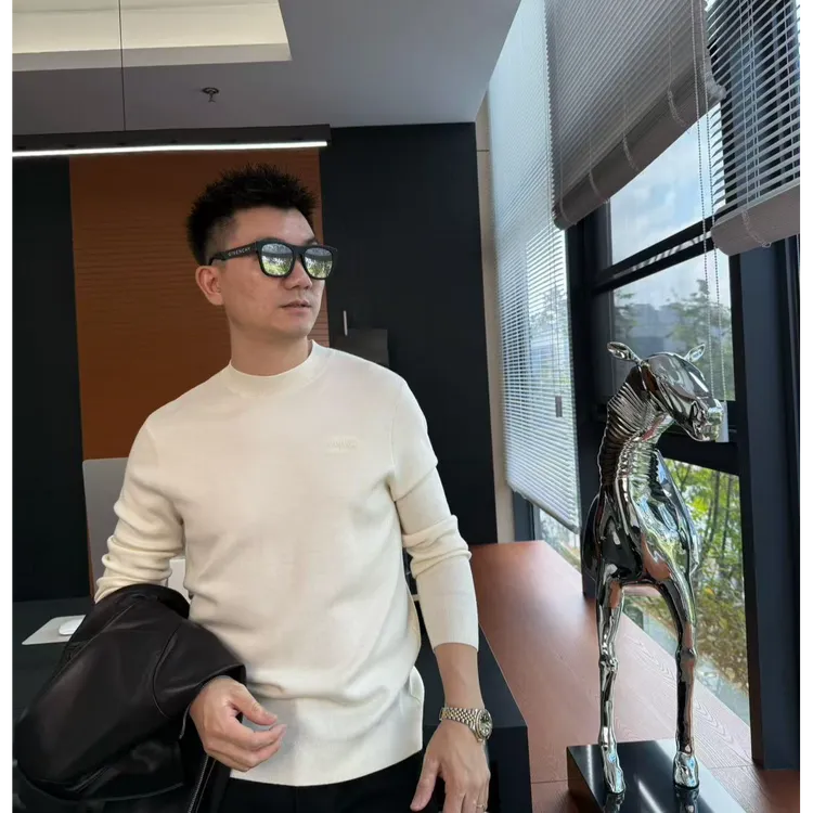 陆老板-【Dorc】2025新款休闲男士圆领绵羊毛衫-01680