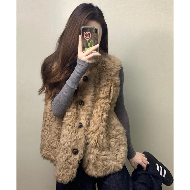 韩系羊羔毛马甲女秋冬新款外搭高级感叠穿小个子短款无袖坎肩上衣