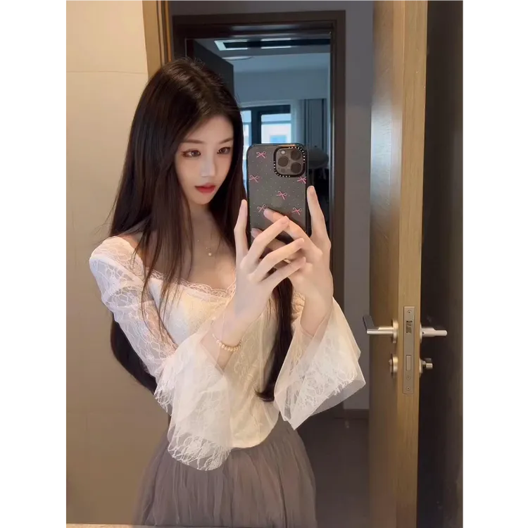 2025春季新款纯欲性感方领蕾丝喇叭袖上衣配高腰网纱半身裙两件套