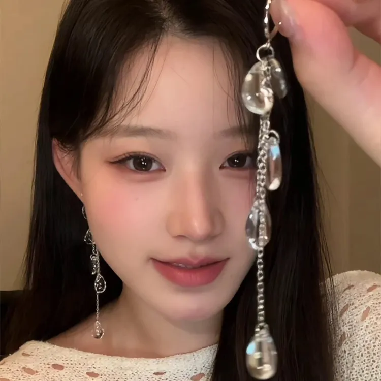 合金仿水晶耳饰 百搭长款耳饰女日韩耳环超仙百搭设计感长款气质