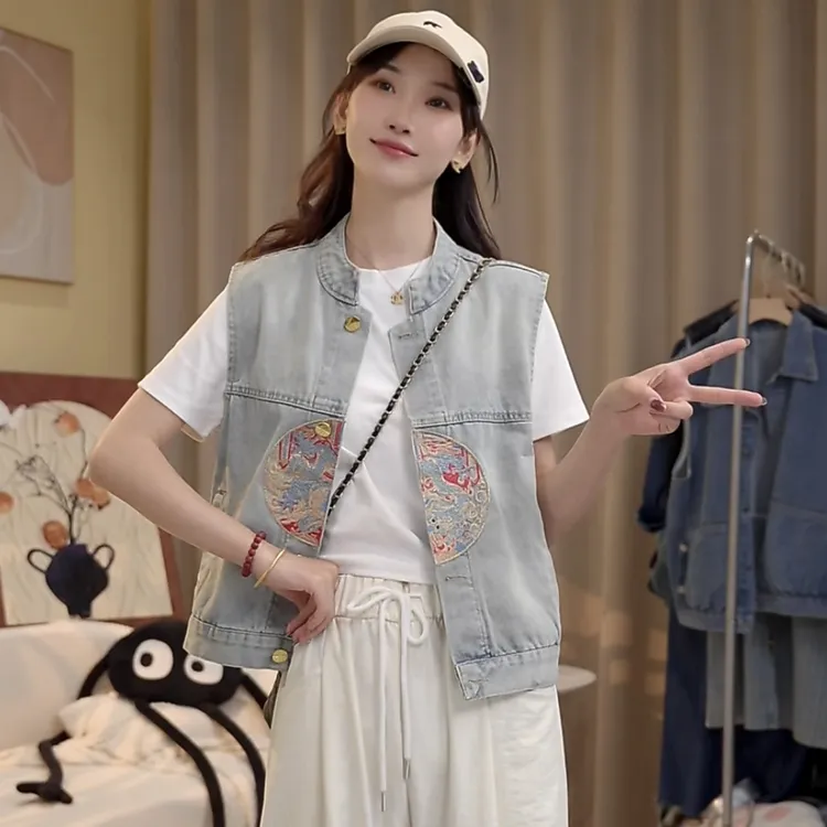 2025夏季无袖马甲设计感国潮重工刺绣蓝色新中式国风牛仔马甲女