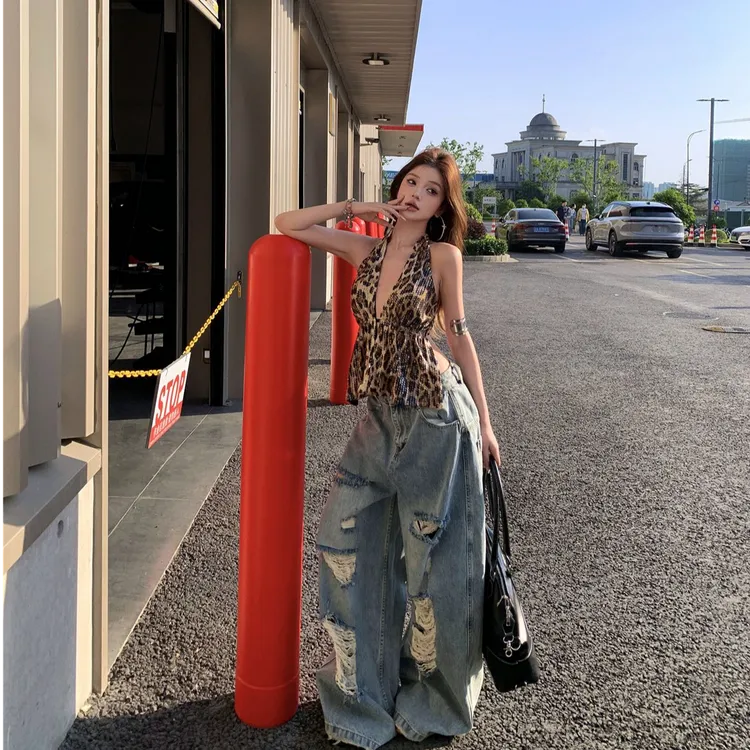 2025夏季新款时尚吊带背心气质显瘦洋气休闲百搭性感辣妹外穿露背