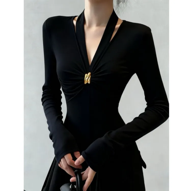 秋冬复古辣妹黑色褶皱v领修身打底衫女内搭设计感显瘦长袖t恤上衣