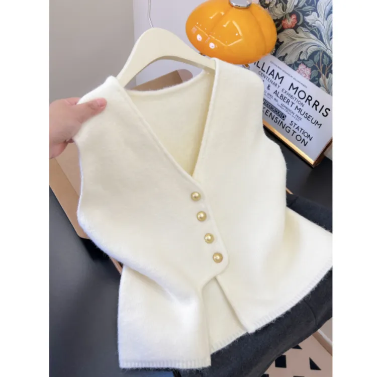 小香风针织开衫马甲女2025秋冬款金属扣气质显瘦毛衣背心坎肩外穿