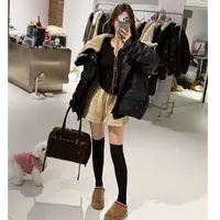 【YKL】不期而遇 黑色V领弧形下摆打底卡其菱格短裤黑色加厚外套