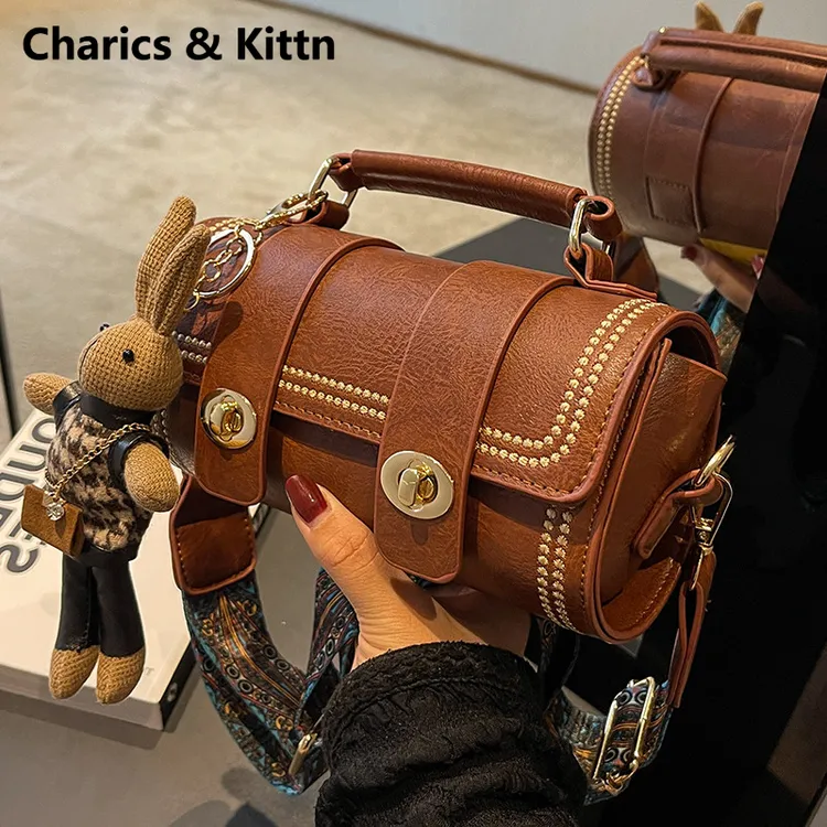 Charics&Kittn女包秋冬2025新款波士顿包真皮时尚小众复古斜挎包