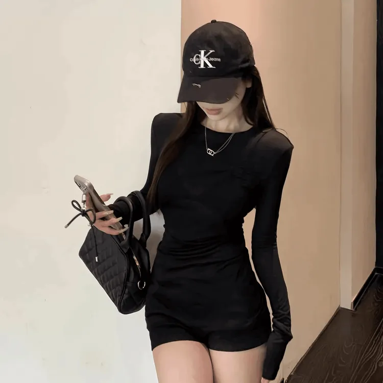 长袖正肩打底T恤女秋冬2025新款圆领内搭修身收腰长款上衣显瘦