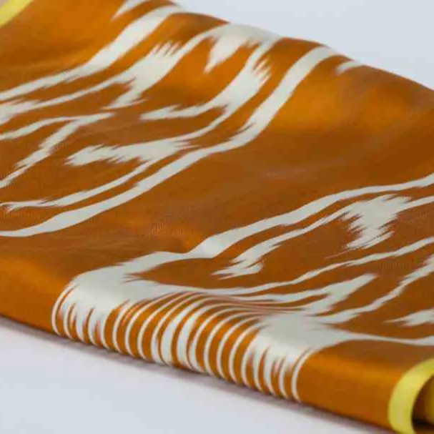 桑蚕丝和田艾德莱斯绸布料