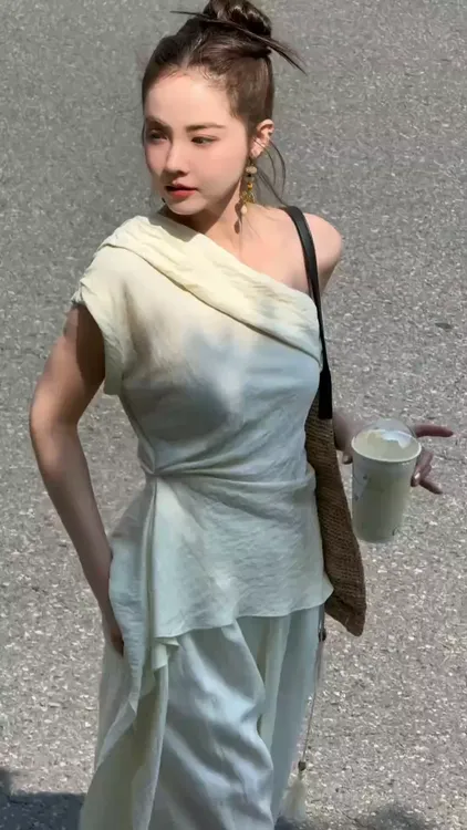 休闲斜肩短袖T恤上衣女夏季2025新款高腰阔腿裤气质时尚两件套装