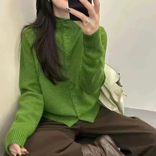 高级感一排扣半高领毛衣开衫女秋冬2025新款宽松慵懒风打底针织