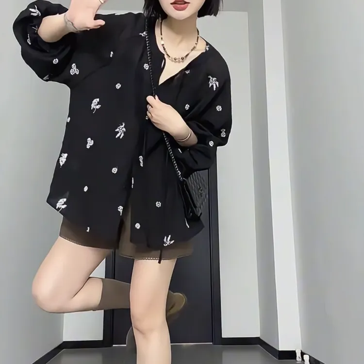 2025套装休闲风长袖灯笼袖百搭宽松防晒衣女装显瘦气质短裤+上衣