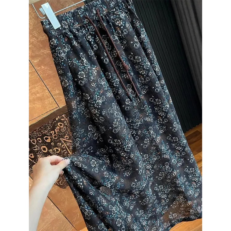 轻奢高端~半身裙女碎花飘逸印花下摆侧边开衩高腰显瘦宽松A字裙子