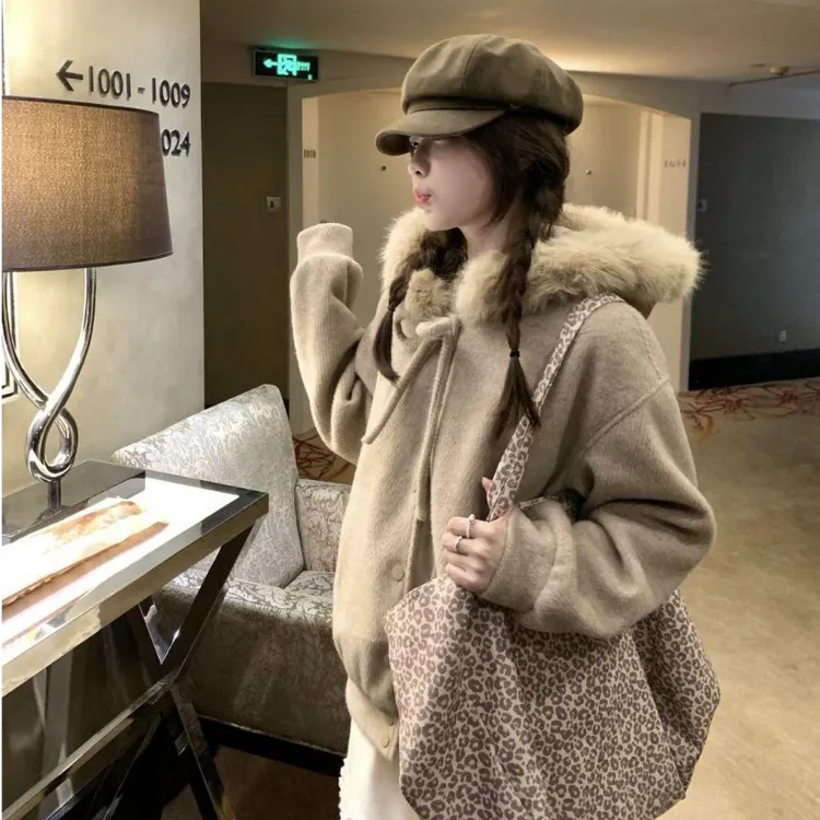 韩系设计感蝴蝶结绑带气质大毛领外套女冬季慵懒风连帽针织毛衣