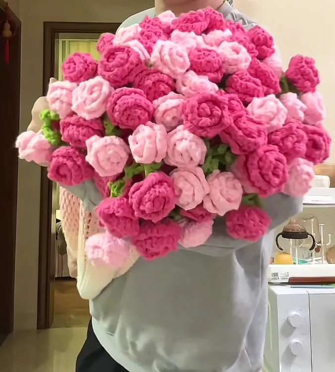 材料包】渐变尖角玫瑰花束毯子手工编织diy毛线铃兰花送女友礼物