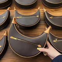 按照编码拍【A10】单肩斜挎包