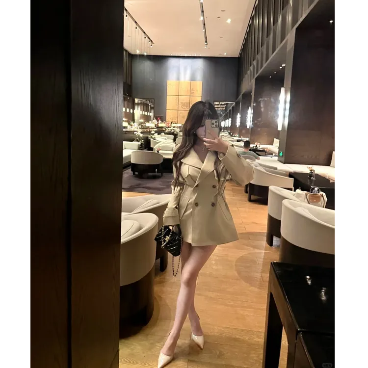2025秋季新款优雅主义英伦风高级感外套女复古高级气质显瘦上衣
